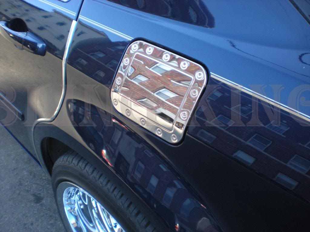 We also have many other items for the Chrysler 300 including chrome grilles, 