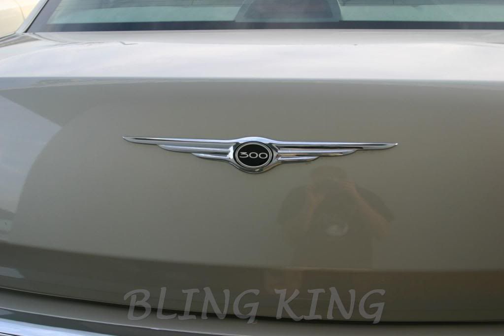 Chrysler 300 trunk emblem #2