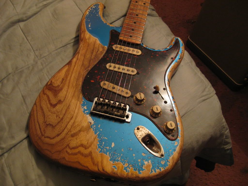 worn out guitar