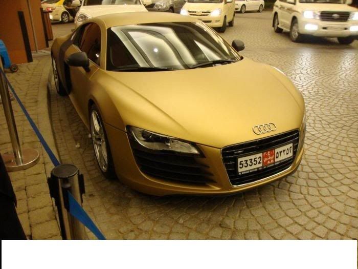 1251783479_audi_r8_gold_01.jpg