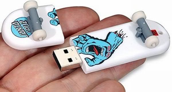 1256100786_creative_flash_drives_63.jpg