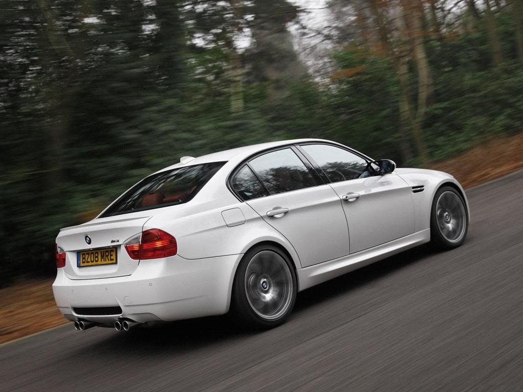 BMW-M3_Saloon_UK_Version_2009_16-4.jpg