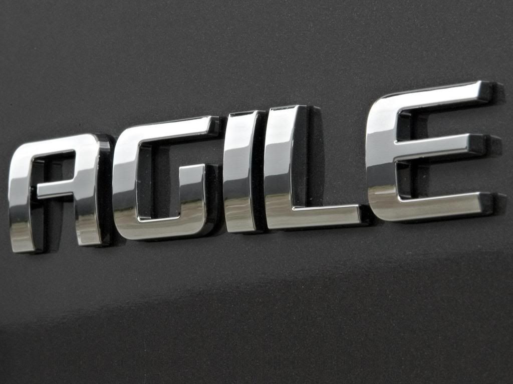 Chevrolet-Agile_2010_1600x1200_w-2.jpg