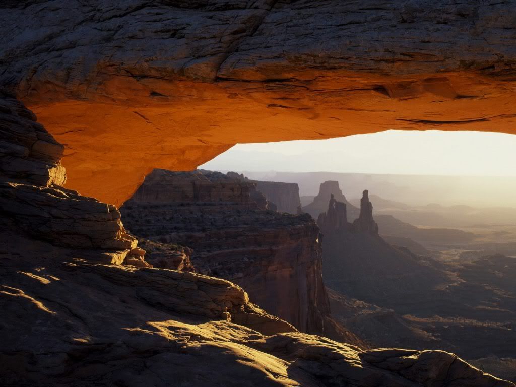 FirstLightonMesaArchCanyonlandsNati.jpg