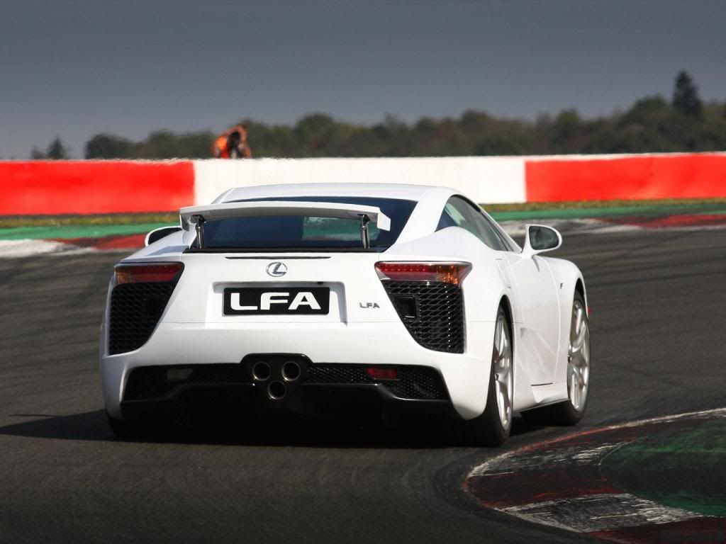 Lexus-LFA_2011_1600x1200_wallpap-10.jpg