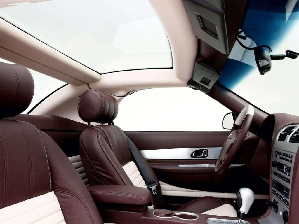 Valmet-Thunderbird_Glass_Roof_Conce.jpg