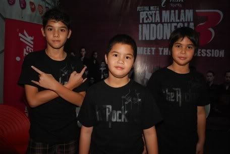 lucky laki Pictures, Images and Photos