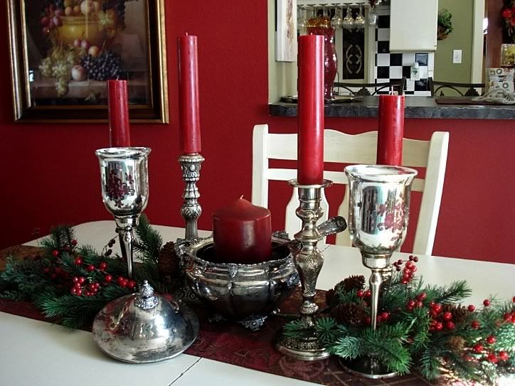 Dining Room Table Christmas Centerpiece
