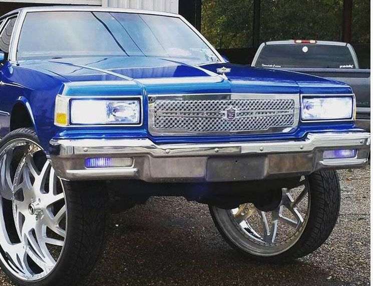  photo 86-87-88-89-90-chevy-box-caprice-impala-chrome-grill-mesh-grille-dual-weave-tiarra-old-school-donk-bling-king_zpssmoc416d.jpg
